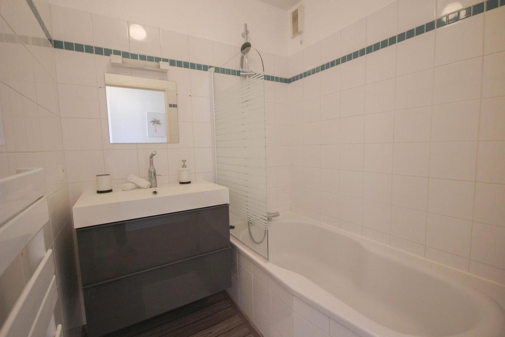 Apartment In Residence With Balcony And Parking Лилль Экстерьер фото
